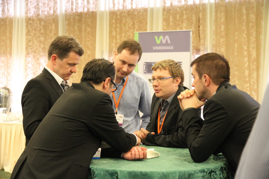 Переговоры, встречи и консультации на WED 2014